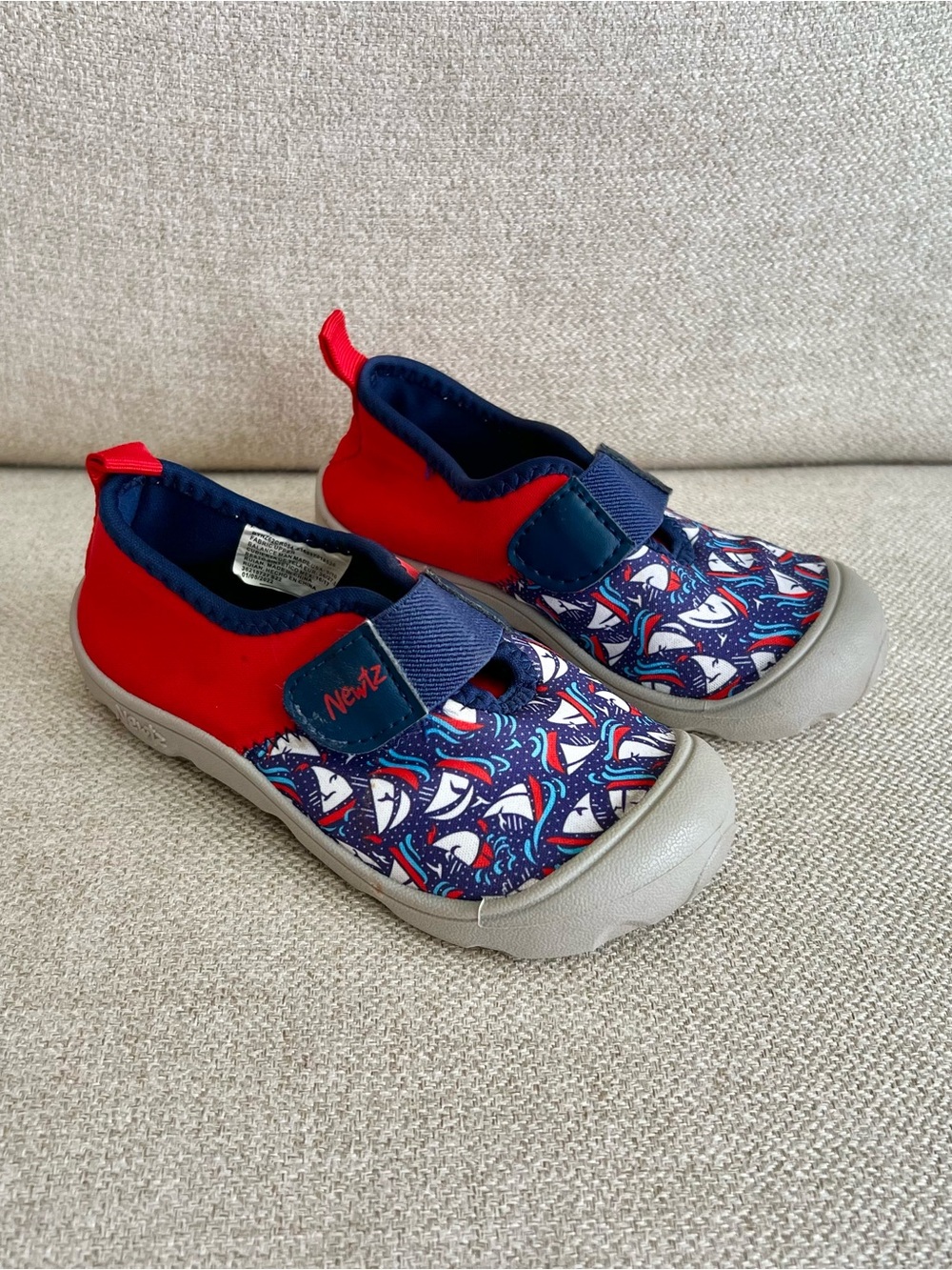 Newtz Size 9/10 Toddler Water Shoes Boat Print Red Navy GUC